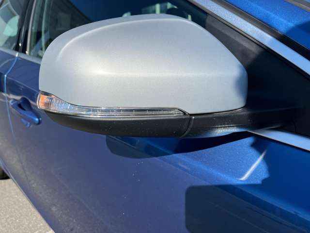 ボルボ Ｖ４０ Ｔ５　Ｒデザイン H29年 (東北) 99