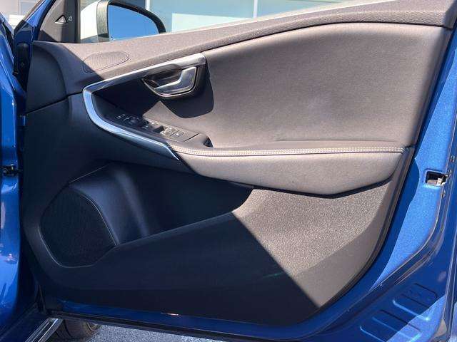 ボルボ Ｖ４０ Ｔ５　Ｒデザイン H29年 (東北) 99