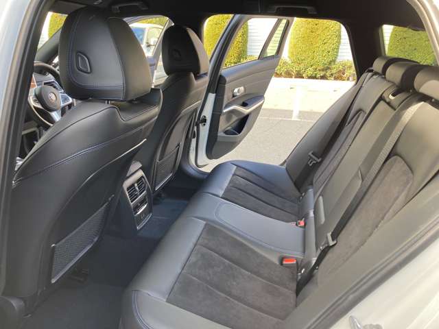 ＢＭＷ ３シリーズ ３２０Ｄ Ｘドライブ Ｍスポーツ ディーゼルターボ ４ＷＤ R5年 (近畿) 99