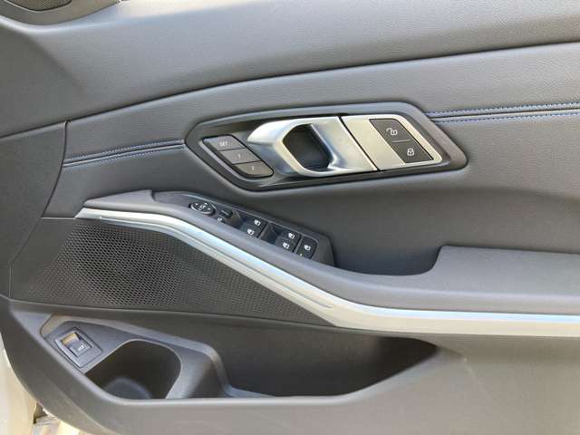 ＢＭＷ ３シリーズ ３２０Ｄ Ｘドライブ Ｍスポーツ ディーゼルターボ ４ＷＤ R5年 (近畿) 99