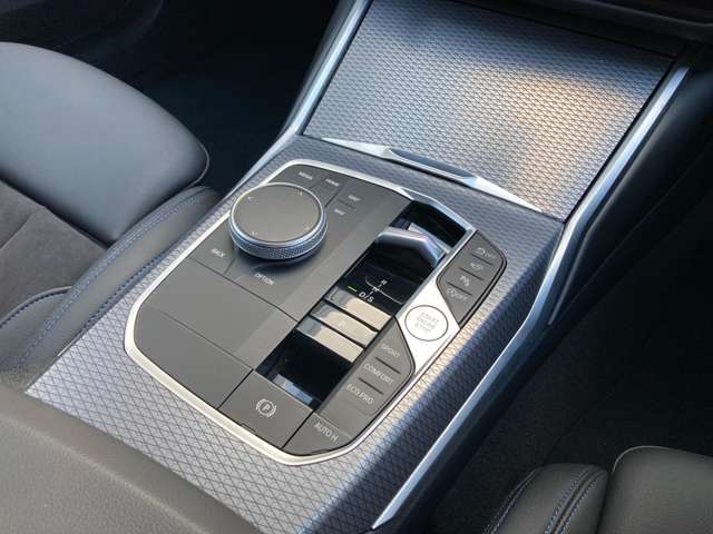 ＢＭＷ ３シリーズ ３２０Ｄ Ｘドライブ Ｍスポーツ ディーゼルターボ ４ＷＤ R5年 (近畿) 99