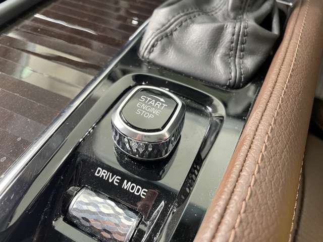 ボルボ ＸＣ９０ Ｄ５ ＡＷＤ インスクリプション ディーゼルターボ ４ＷＤ R1年 (東北) 99