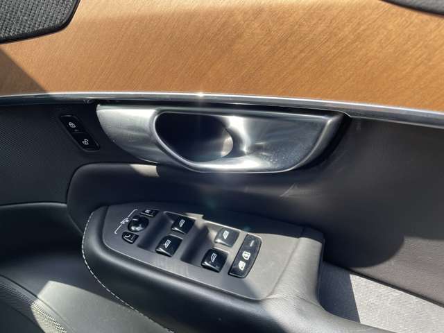 ボルボ ＸＣ９０ Ｄ５ ＡＷＤ インスクリプション ディーゼルターボ ４ＷＤ R1年 (東北) 99