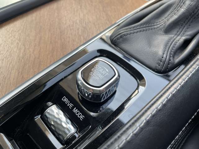 ボルボ ＸＣ９０ Ｄ５ ＡＷＤ インスクリプション ディーゼルターボ ４ＷＤ R1年 (東北) 99