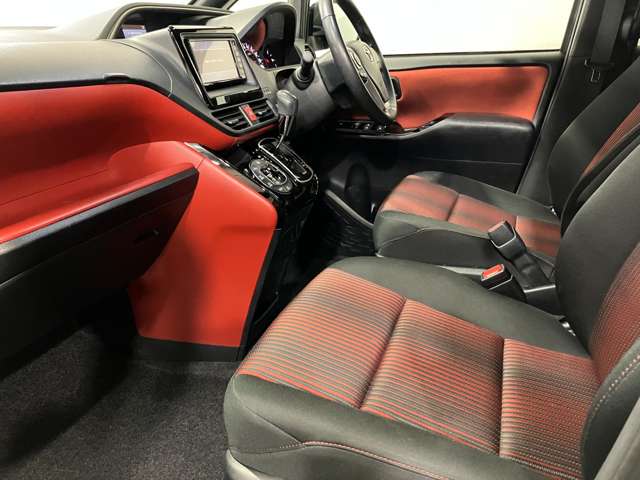 トヨタ ヴォクシー ２．０ ＺＳ ４ＷＤ H30年 (北海道) 99