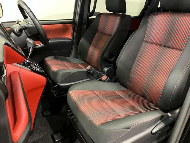 トヨタ ヴォクシー ２．０ ＺＳ ４ＷＤ H30年 (北海道) 99