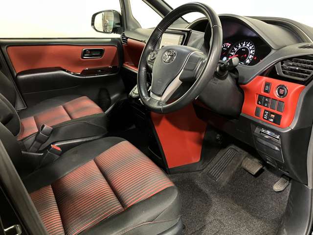 トヨタ ヴォクシー ２．０ ＺＳ ４ＷＤ H30年 (北海道) 99