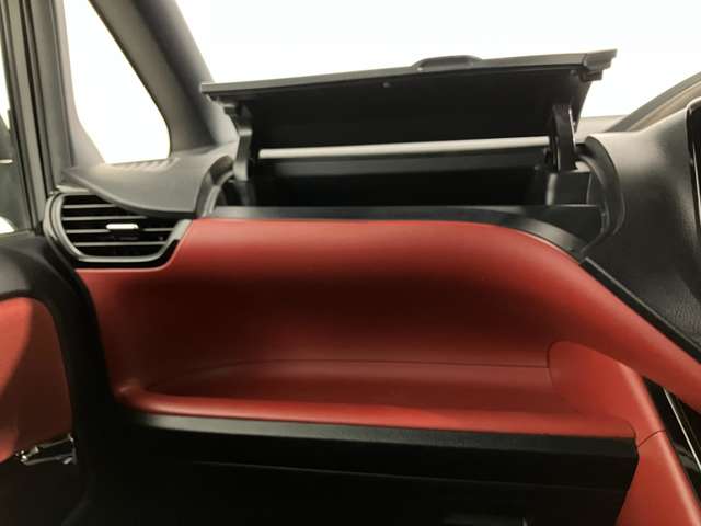 トヨタ ヴォクシー ２．０ ＺＳ ４ＷＤ H30年 (北海道) 99