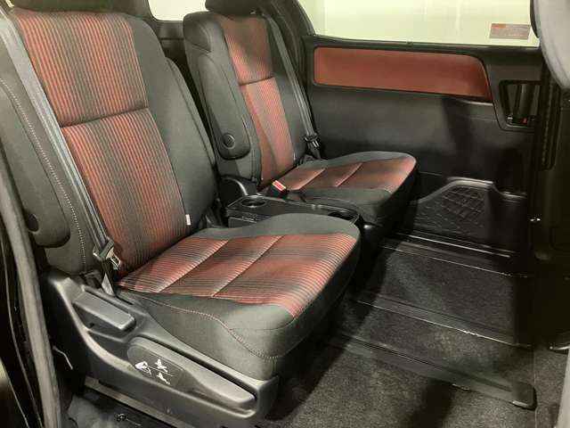 トヨタ ヴォクシー ２．０ ＺＳ ４ＷＤ H30年 (北海道) 99