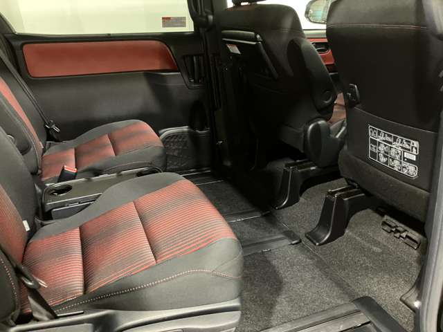 トヨタ ヴォクシー ２．０ ＺＳ ４ＷＤ H30年 (北海道) 99