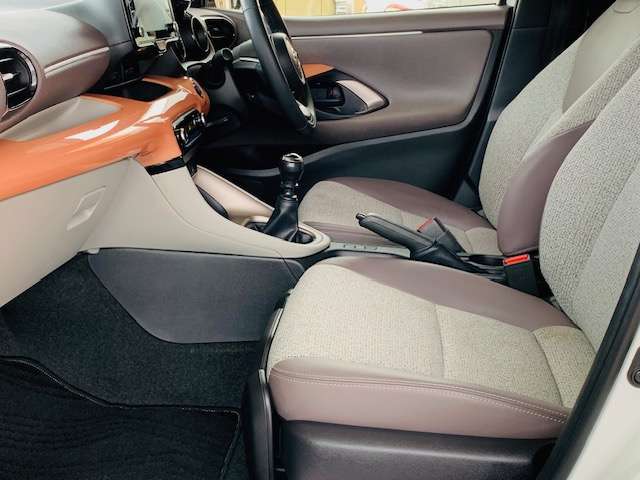 トヨタ ヤリス １．５ Ｚ R2年 (東北) 99