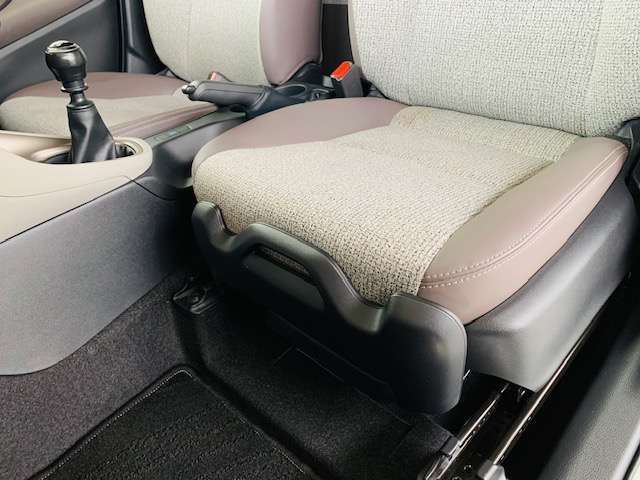 トヨタ ヤリス １．５ Ｚ R2年 (東北) 99