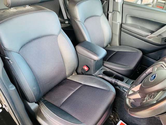 スバル フォレスター ２．０ Ｓ リミテッド ４ＷＤ H29年 (東北) 99