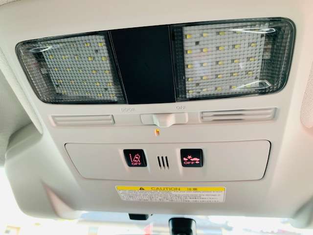 スバル フォレスター ２．０ Ｓ リミテッド ４ＷＤ H29年 (東北) 99