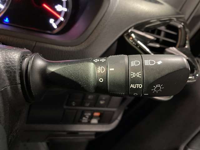 トヨタ ヴォクシー ２．０ ＺＳ ４ＷＤ H28年 (東北) 99