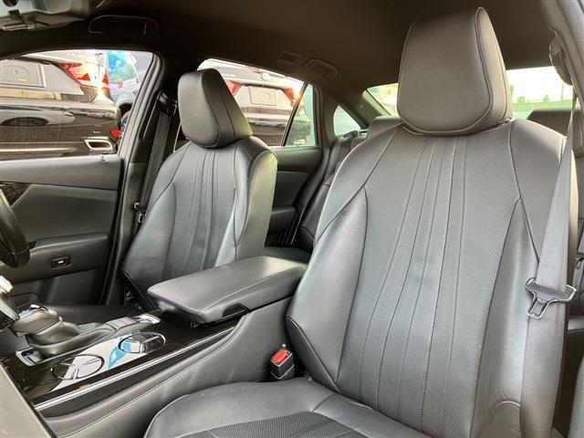 トヨタ クラウン　ハイブリッド ハイブリッド ３．５ Ｇ エグゼクティブ H30年 (関東) 99