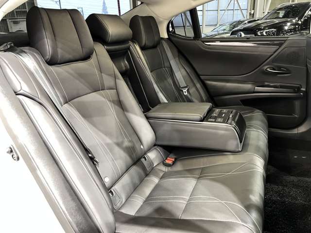 レクサス ＥＳ３００ｈ バージョンＬ R2年 (関東) 99