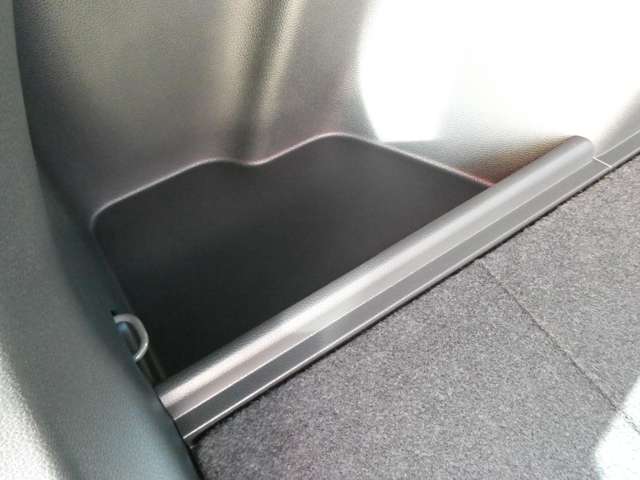 ホンダ ヴェゼル １．５ Ｅ：ＨＥＶ Ｚ R5年 (関東) 99