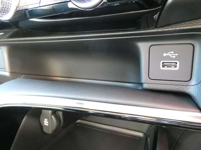 ホンダ ヴェゼル １．５ Ｅ：ＨＥＶ Ｚ R5年 (関東) 99