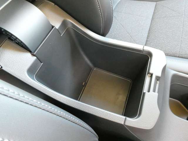 ホンダ ヴェゼル １．５ Ｅ：ＨＥＶ Ｚ R5年 (関東) 99