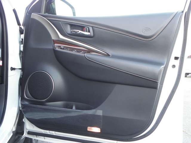 トヨタ ハリアー　ハイブリッド ２．５ ハイブリッド Ｅ－ＦＯＵＲ プレミアム アドバンスドパッケージ ４ＷＤ H27年 () 99