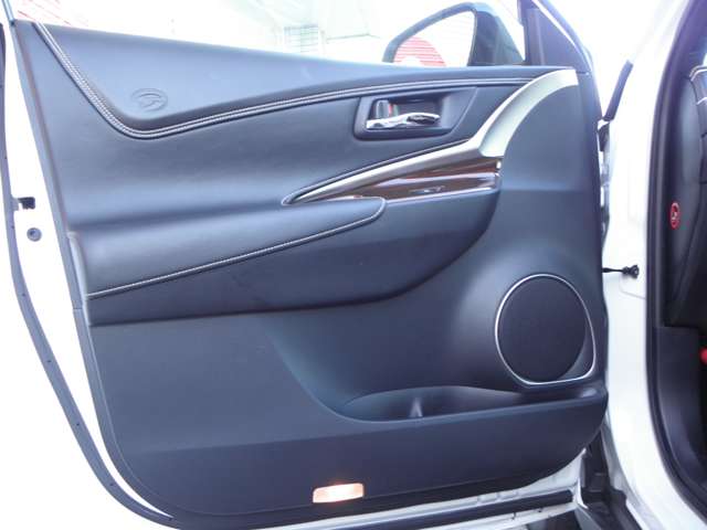 トヨタ ハリアー　ハイブリッド ２．５ ハイブリッド Ｅ－ＦＯＵＲ プレミアム アドバンスドパッケージ ４ＷＤ H27年 () 99