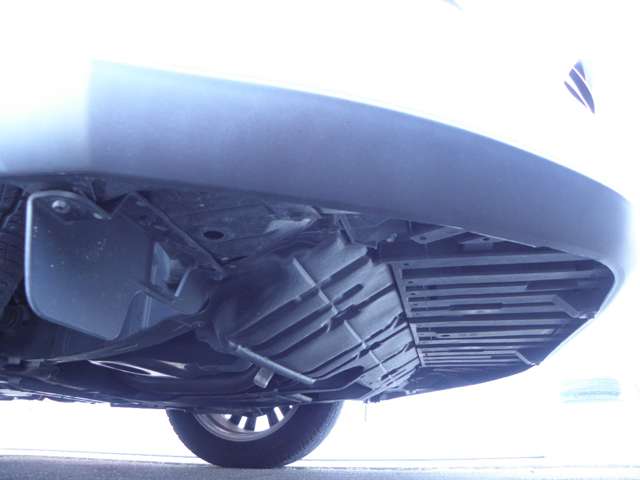 トヨタ ハリアー　ハイブリッド ２．５ ハイブリッド Ｅ－ＦＯＵＲ プレミアム アドバンスドパッケージ ４ＷＤ H27年 () 99