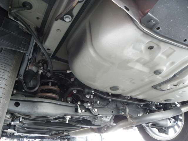 トヨタ ハリアー　ハイブリッド ２．５ ハイブリッド Ｅ－ＦＯＵＲ プレミアム アドバンスドパッケージ ４ＷＤ H27年 () 99