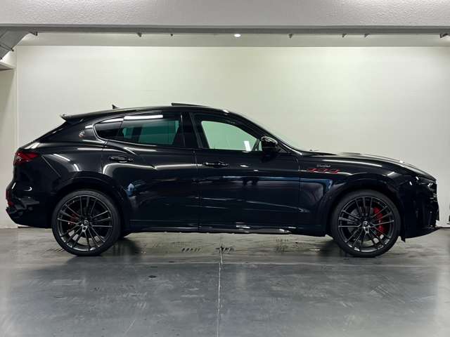 マセラティ レヴァンテ トロフェオ ４ＷＤ R3年 (関東) 99