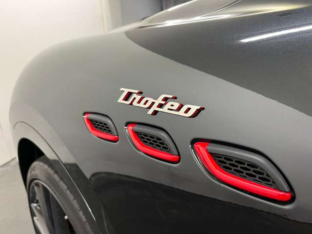 マセラティ レヴァンテ トロフェオ ４ＷＤ R3年 (関東) 99