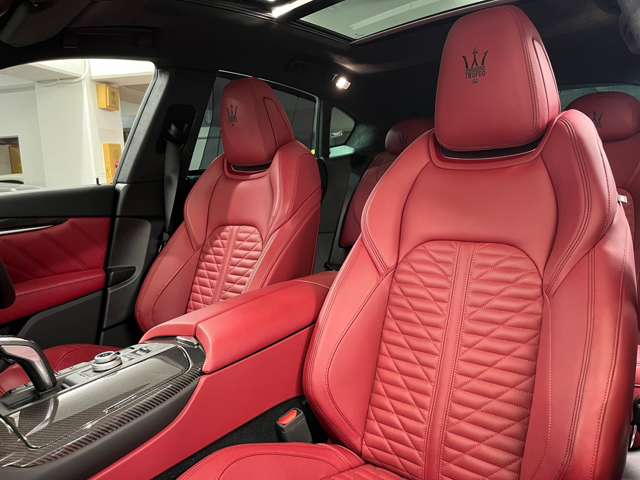 マセラティ レヴァンテ トロフェオ ４ＷＤ R3年 (関東) 99