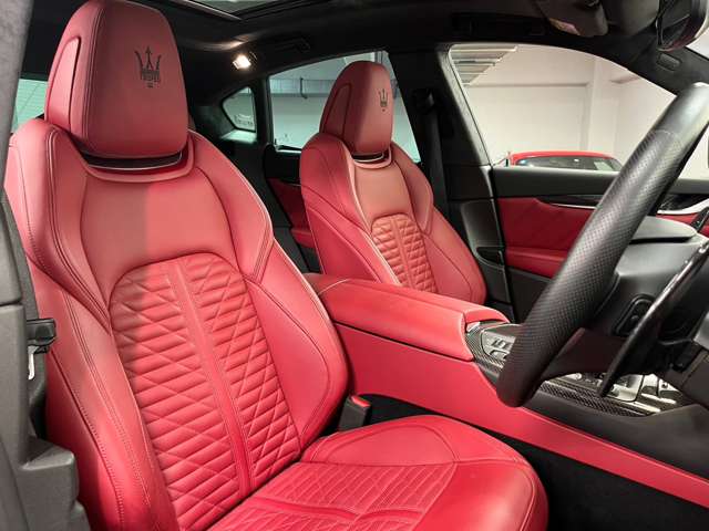 マセラティ レヴァンテ トロフェオ ４ＷＤ R3年 (関東) 99