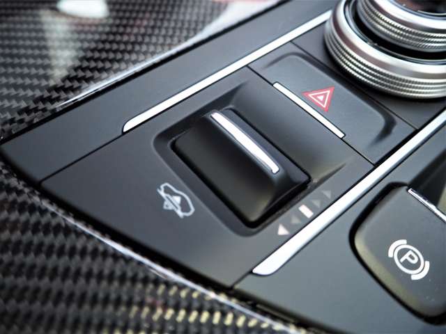 マセラティ レヴァンテ トロフェオ ４ＷＤ R3年 (関東) 99