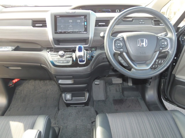 ホンダ フリード　ハイブリッド １．５ ハイブリッド ＥＸ H28年 (東海) 99