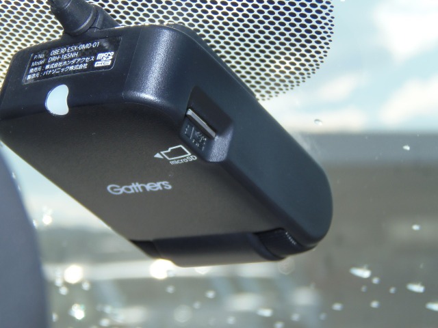 ホンダ フリード　ハイブリッド １．５ ハイブリッド ＥＸ H28年 (東海) 99