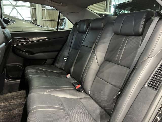 トヨタ クラウン　ハイブリッド ハイブリッド ２．５ Ｓ H26年 (関東) 99