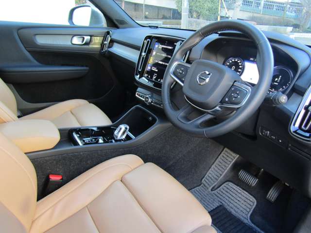 ボルボ ＸＣ４０ リチャージ　プラグインハイブリッド　Ｔ５　インスクリプション R3年 (関東) 99