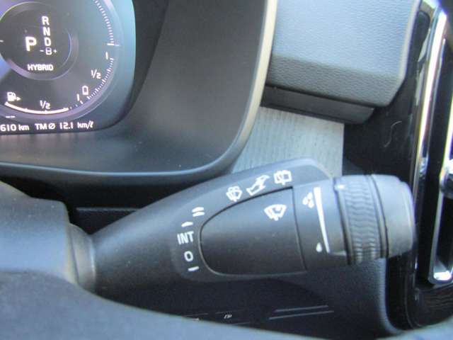 ボルボ ＸＣ４０ リチャージ　プラグインハイブリッド　Ｔ５　インスクリプション R3年 (関東) 99