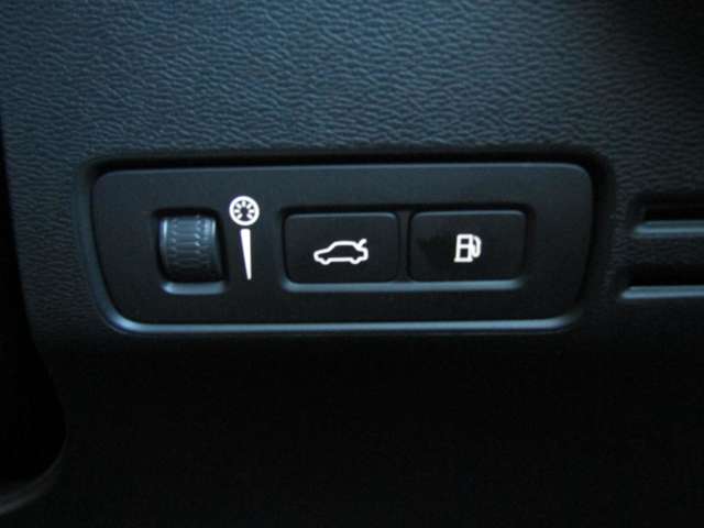 ボルボ ＸＣ４０ リチャージ　プラグインハイブリッド　Ｔ５　インスクリプション R3年 (関東) 99