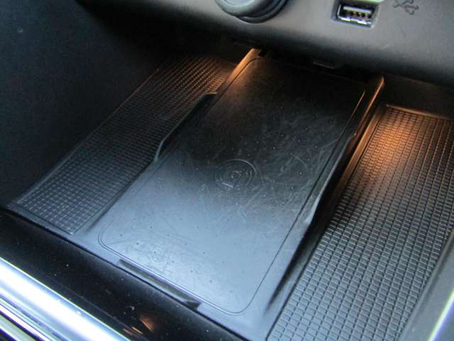 ボルボ ＸＣ４０ リチャージ　プラグインハイブリッド　Ｔ５　インスクリプション R3年 (関東) 99