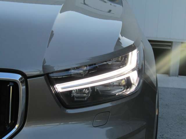 ボルボ ＸＣ４０ リチャージ　プラグインハイブリッド　Ｔ５　インスクリプション R3年 (関東) 99