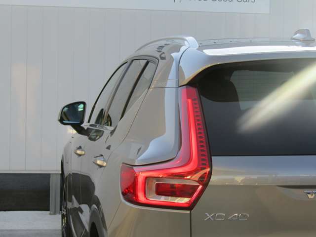 ボルボ ＸＣ４０ リチャージ　プラグインハイブリッド　Ｔ５　インスクリプション R3年 (関東) 99