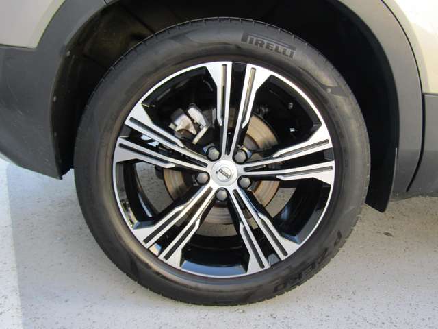 ボルボ ＸＣ４０ リチャージ　プラグインハイブリッド　Ｔ５　インスクリプション R3年 (関東) 99