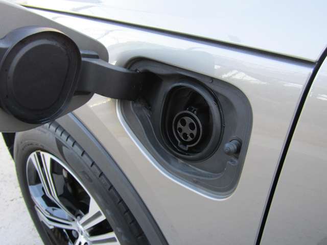 ボルボ ＸＣ４０ リチャージ　プラグインハイブリッド　Ｔ５　インスクリプション R3年 (関東) 99