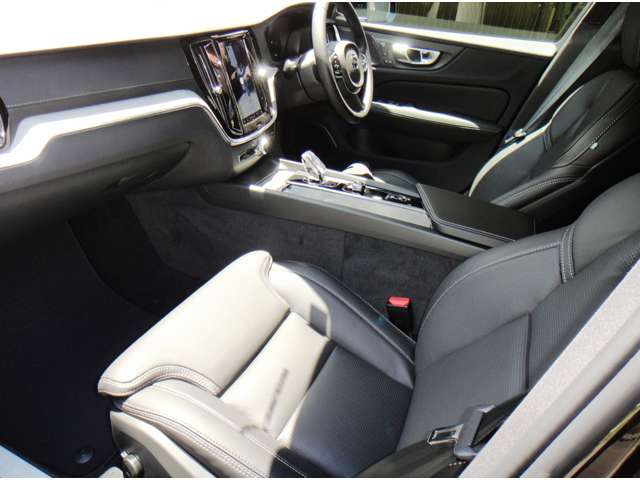 ボルボ Ｖ６０ アルティメット　Ｂ４ R5年 (東北) 99