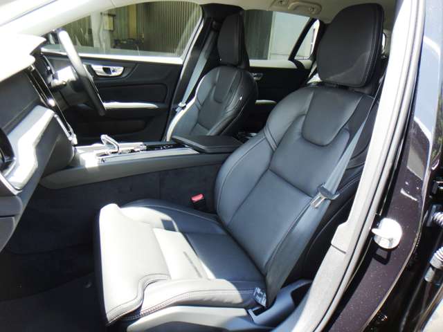 ボルボ Ｖ６０ アルティメット　Ｂ４ R5年 (東北) 99