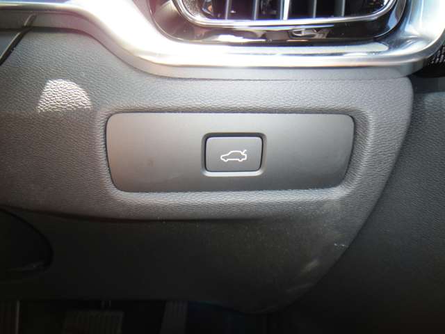 ボルボ Ｖ６０ アルティメット　Ｂ４ R5年 (東北) 99