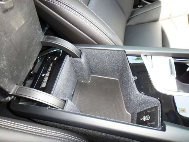 ボルボ Ｖ６０ アルティメット　Ｂ４ R5年 (東北) 99