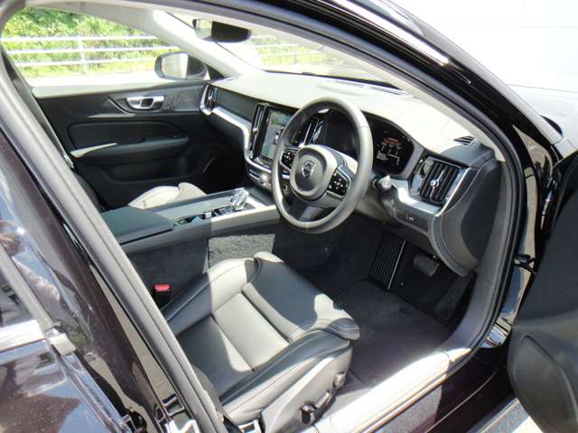 ボルボ Ｖ６０ アルティメット　Ｂ４ R5年 (東北) 99