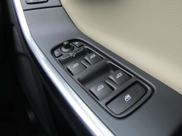 ボルボ Ｖ６０クロスカントリー Ｄ４ ＳＥ ディーゼルターボ H29年 (関東) 99